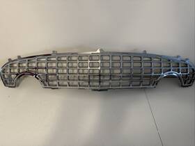 1w6z-8200-aaa Ford 17b947-agw Thunderbird 2002-2005 Chrome Grill Used Very Good Condition