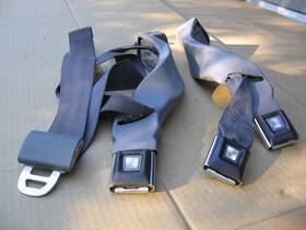 3591850c-2 Ford 92-96 Truck F150 F250 F350 Bronco 40/20/40 Bucket Seat Belt Latch Strap