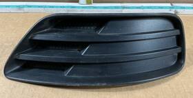 Ford 4s4x-15k233 2005-2007 Focus Front Right Passenger Side Fog Light Cover Grille Oem