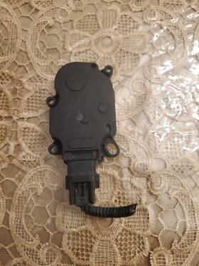 6477r1003 Ford 2013 - 2019 Escape Grille Active Shutter Motor Actuator