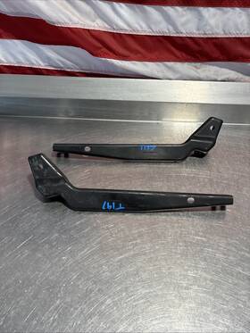 8c34-8b459ad Ford 08-10 F250 F350 Front Grill Bracket Set Oe Brackets Mounts Pair Rh / Lh