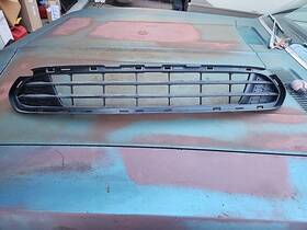 Ae53-8150-daw Ford 2010-2012 Fusion Front Lower Grille Used Oem No Chrome