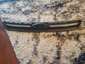 Cj54-8200-edw Ford 2013 - 2016 Escape Front Bumper Chrome Ttim Grille Oem 1 Tab Gone. See Pic