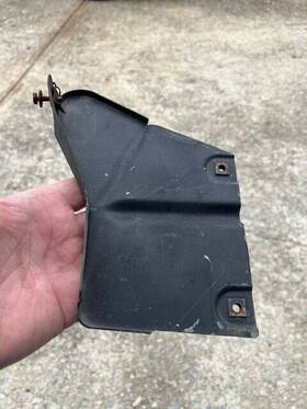 D3zz-8182-a Ford 1973 Mustang Grille Center Support Bracket/brace - Oem