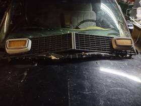D6b8-81 Ford 1976 1977 Maverick Grill Parking Lights Mounting Bracket Fog Lamps Turn Signal