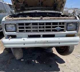 E77b8150b11 Ford 1983-1988 Ranger Bronco Ii 2 Chrome Front Grill Grille Oem Clean