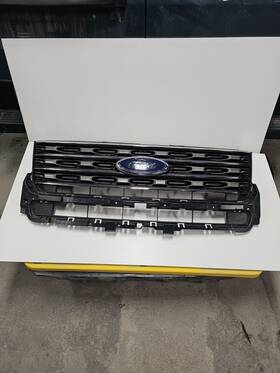 Fb538150abw Ford Nice 16 17 Explorer Oem Complete Upper Grille With Emblem #