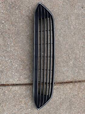 Fm5z-8200-aa Ford 2015-2018 Focus Hatchback Front Lower Bumper Grille Insert Oem Used