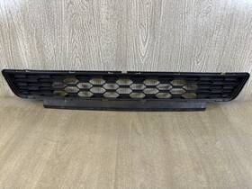Fr3b-17k945-ab Ford 2015-2017 Mustang Lower Front Grille Genuine Oem