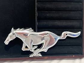 Fr3z-8a224-a Ford 2015-2019 Mustang For Decor Purpose Pony Emblem Oem
