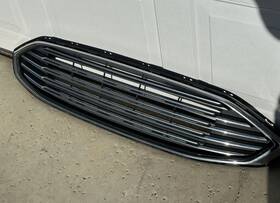Hs73-8200-agw Ford 2017-2018 Fusion Excelent Oem Front / Grille Radiator Bumper Silver
