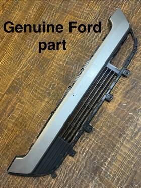 Jl1z17k945aa Ford Oem 2018 2019 2020 2021 Expedition Front Bumper Lower Grille Grill Valance