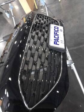 Lj6z8200ca Ford Used Front Grille Fits 2021 Escape Black Surround Without Carbon G