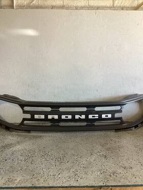 N1pj-8200-aaw Ford 2021 2022 2023 Bronco Sport Grille Used Oem N1pj8200aaw
