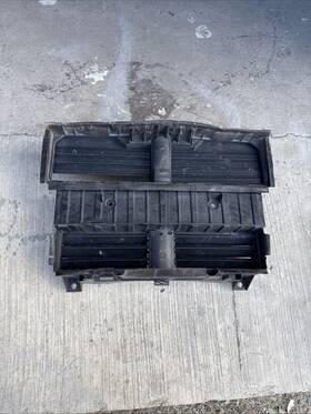 Pr3b-8472-a Ford 2024-2025 Mustang Front Engine Radiator Active Air Shutter Grille Grill Oem