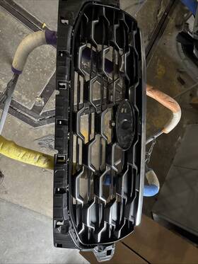 Rb5b-8200-aa Ford 2025 Explorer Front Bumper Upper Grille Without Emblem Oem Rb5b-8200-aa Ford 2025 Explorer Front Bumper Upper Grille Without Emblem Oem