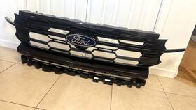 Sl1b-8200bdw Ford 2025 2026 Expedition Front Upper Honeycomb Grille Grill Emblem And Camera Oem