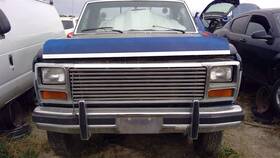 104-00999c Ford Truck Grille Chrome Fits 82-86 Bronco 544372