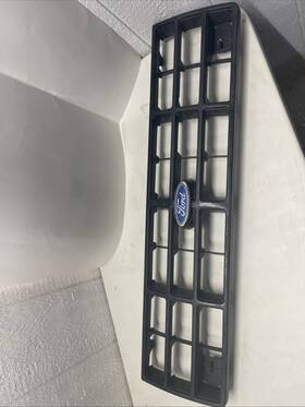 104-01303c Ford Truck 1992 Ranger Front Grille Oem