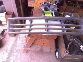 104-01451b Ford Truck Grille Chrome Fits 92-96 E150 Van 934352