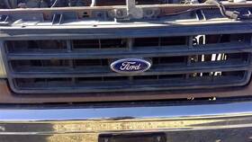 104-01564a Ford Truck Grille Black Fits 87-91 Bronco 285752