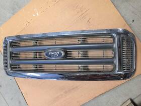 104-01641a Ford Truck 99 00 01 02 03 04 F250 F350 Super Duty Used Chrome Grille