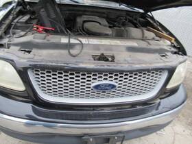 104-01689a Ford Truck Grille King Ranch And Lightning Fits 99-01 F150 Pickup 4538935