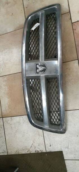 104-01710d Ford Truck Grille Painted Surround Argent Bars Fits 01-03 Ranger 1204250