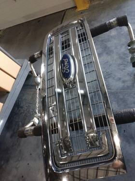 104-02430a Ford Truck Grille Hood Chrome Surround King Ranch Fits 13-14 F150 Pickup 531499