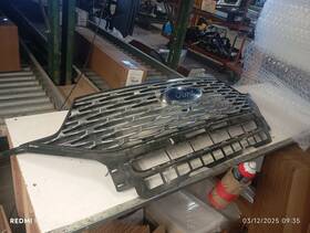 104-11298b Ford Truck Grille Upper Platinum Fits 20-24 Explorer 4007014