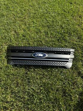 Bb53-8200-a-w Ford Truck 2011 To 2015 Explorer Upper Front Grill Grille Silver Chrome Oem