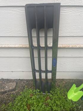 F3tz8200u Ford Truck Grille Excluding Limited Chrome Fits 91-94 Explorer Removed From A 1992 F3tz8200u Ford Truck Grille Excluding Limited Chrome Fits 91-94 Explorer Removed From A 1992