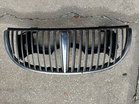 Xw13-8200-aa Ford 1998-2002 Lincoln Town Car Complete Chrome Front Grille/bracket/springs Oem