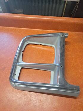 14037448 General Motors 1978-1982 Chevrolet Gmc G10 G20 G30 Van Rh Passenger Headlight Headlamp Bezel