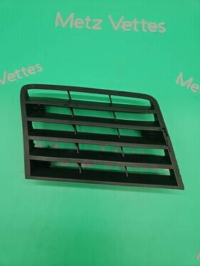 14038240 General Motors 80-82 Oem C3 Corvette Rh Right Side Fender Insert Grille Louver Gm