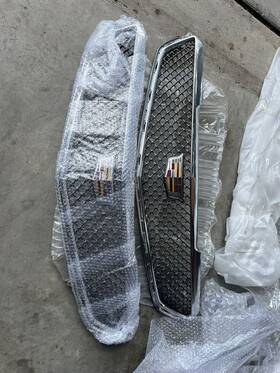 23504225 General Motors 2016 2017 2018 2019 Cadillac Ats-v Ats V Front Bumper Upper Grille Oem