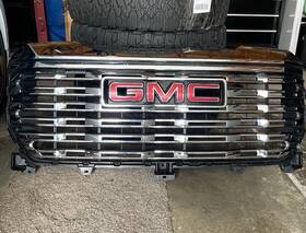 85622841 General Motors Gmc Sierra 1500 2022-2024 Grille Denali Oem
