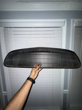 10138898 Gm 1991-1996 Buick Roadmaster Sedan Front Grill Original