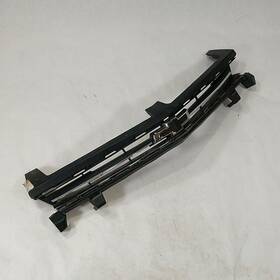Gm 104-02715 Oem Grille For Camaro Chrm Upper Less-emblem Overspray
