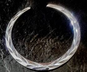 15263149 Gm Cadillac Chrome Wreath Emblem Badge Used 4.25 Inch