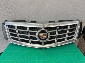 20901624 Gm 13-15 Cadillac Xts Base - Front Upper Bumper Radiator Grille Oem