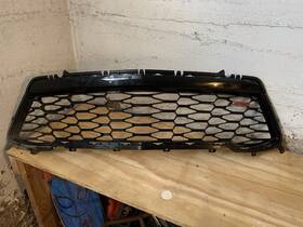 23505816 Gm 2016-2018 Camaro Ss Front Bumper Factory Lower Black Grille New Oem