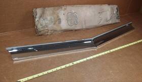 586750 Gm Nos 1963 Oldsmobile 98 Chrome Upper Grille Bar Molding 63 Olds Ninety Eight