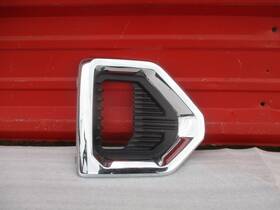 84175753 Gm 2019-2022 Gmc Sierra Denali Front Fog Light Grille Bezel Oem Rh Side 84175753 Gm 2019-2022 Gmc Sierra Denali Front Fog Light Grille Bezel Oem Rh Side