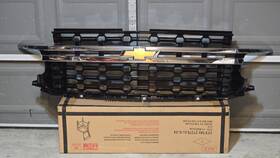 84697936 Gm 2022 2023 Chevrolet Chevy Tahoe / Suburban Exterior Front Grille Oem