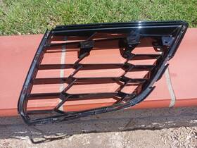84740236 Gm 2020-2025 Chevrolet Corvette Oem Carbon Flash Passenger Side Grille
