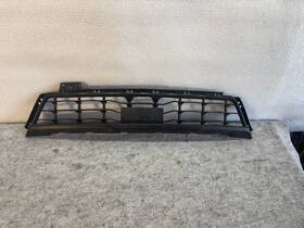 84870702 Gm 2024 2025 Chevrolet Traverse Z71 Front Bumper Lower Grille Oem