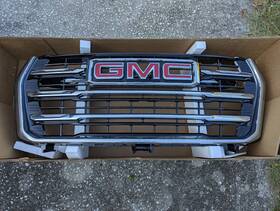 84977525 Gm Genuine Parts Exterior Bright Chrome Front Upper Grille Part #