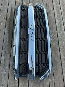23383604 Gm Trucks 2016 2017 2018 Chevrolet Silverado 15oo Ltz Front Chrome Grille Oem