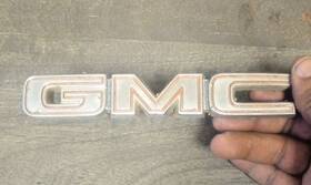 367051 Gmc 1974 Sprint Grill Emblem Nameplate 1973-77 Front End Script Trim Fc-25